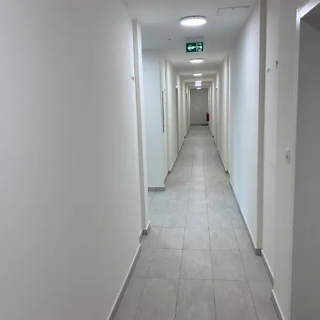 Air-conditioned, 2 With Terrace براتسيلافا