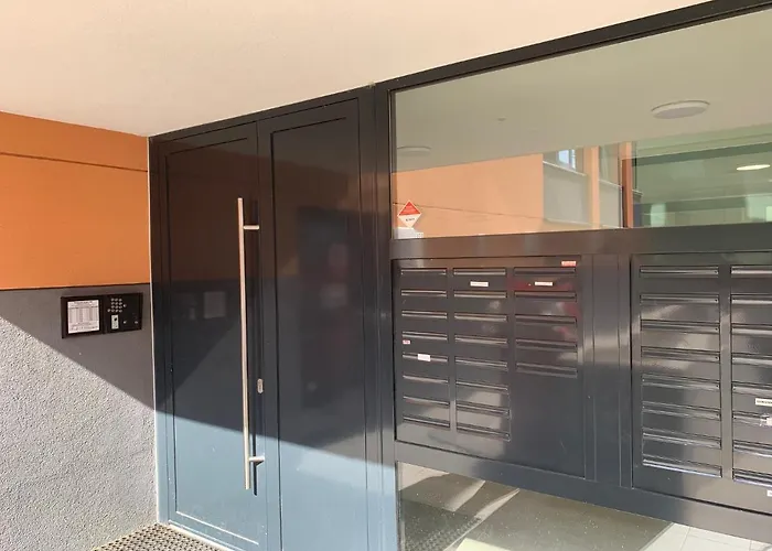 Air-conditioned, 2 With Terrace Apartment *